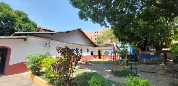 Loja / Salão / Ponto Comercial à venda, 1m² no Mutondo, São Gonçalo