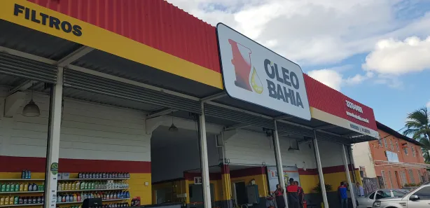 Conjunto Comercial / Sala com 4 Quartos para alugar, 90m² no Centro, Lauro de Freitas
