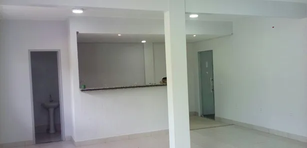 Galpão / Depósito / Armazém com 4 Quartos para alugar, 750m² no , Parauapebas