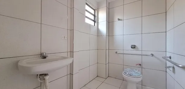 Conjunto Comercial / Sala para alugar, 108m² no Zona 01, Maringá