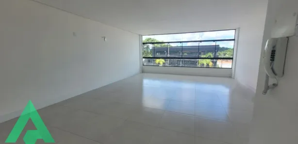 Conjunto Comercial / Sala para alugar, 55m² no Do Salto, Blumenau