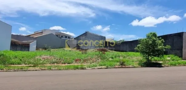 Terreno / Lote / Condomínio à venda, 810m² no Centro, Rolândia
