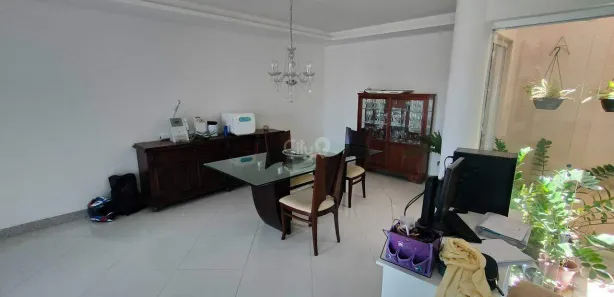 Casa com 3 Quartos para alugar, 400m² no Jabotiana, Aracaju