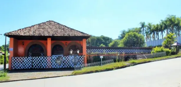 Loja / Salão / Ponto Comercial à venda, 885m² no Santa Cândida, Vinhedo