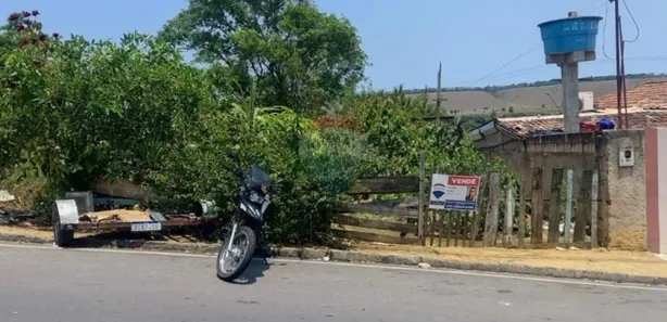 Terreno / Lote / Condomínio à venda, 250m² no Centro cidade Baixa, Itamaraju