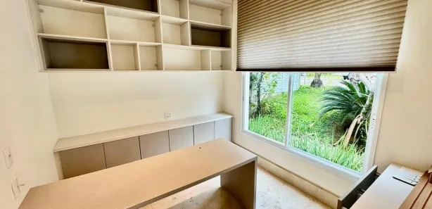 Casa de Condomínio com 5 Quartos para venda ou aluguel, 390m² no Tamboré, Santana de Parnaíba