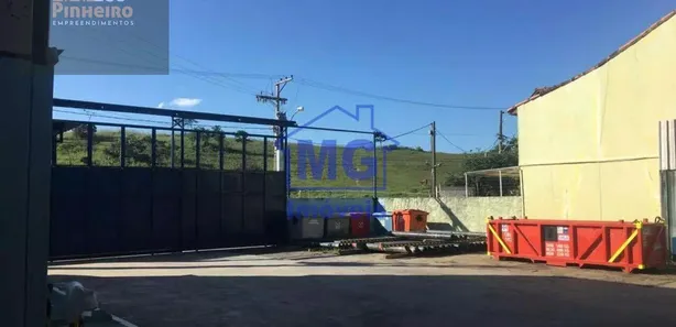 Galpão / Depósito / Armazém para venda ou aluguel, 400m² no Granja dos Cavaleiros, Macaé