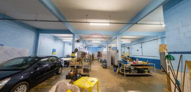 Prédio Inteiro com 3 Quartos à venda, 900m² no Cancelli, Cascavel