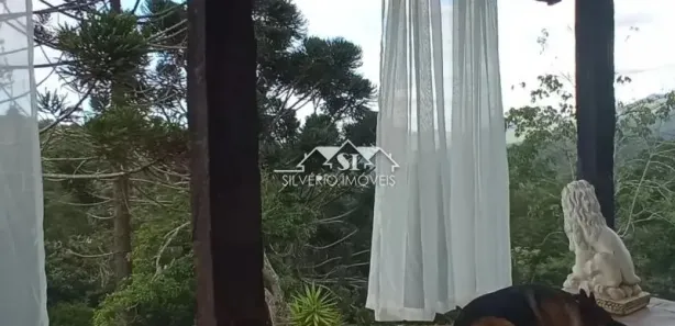 Fazenda / Sítio / Chácara com 4 Quartos à venda, 390m² no Araras, Petrópolis