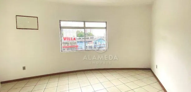 Conjunto Comercial / Sala para alugar, 110m² no Vila Nova, Blumenau