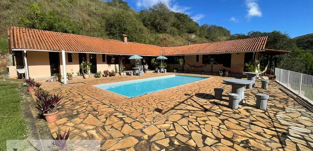 Fazenda / Sítio / Chácara com 3 Quartos à venda, 150m² no Maravilha, Paty do Alferes