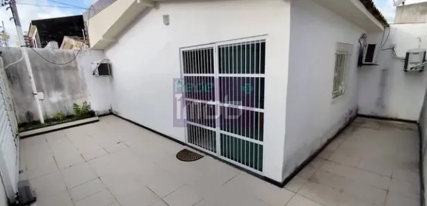 Casa com 4 Quartos à venda, 250m² no Grageru, Aracaju