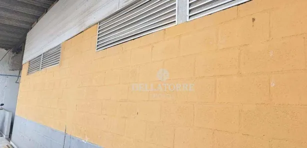 Galpão / Depósito / Armazém para alugar, 84m² no Várzea, Teresópolis