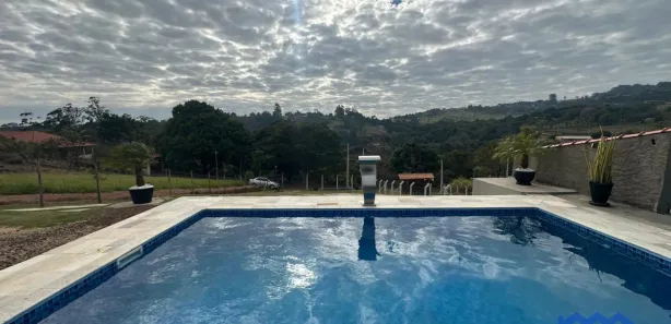 Fazenda / Sítio / Chácara com 3 Quartos à venda, 1300m² no , Mairinque