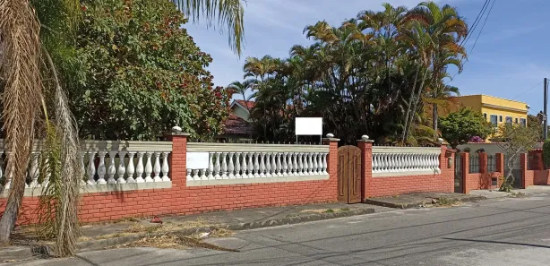 Casa com 4 Quartos para alugar, 170m² no Cidade Praiana, Rio das Ostras