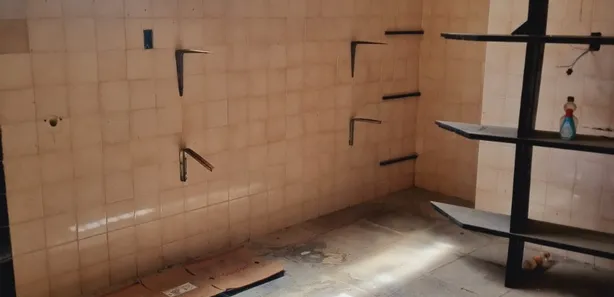 Loja / Salão / Ponto Comercial à venda, 320m² no Itapuã, Salvador