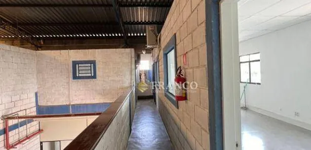 Galpão / Depósito / Armazém para venda ou aluguel, 1141m² no Terra Nova, Taubaté