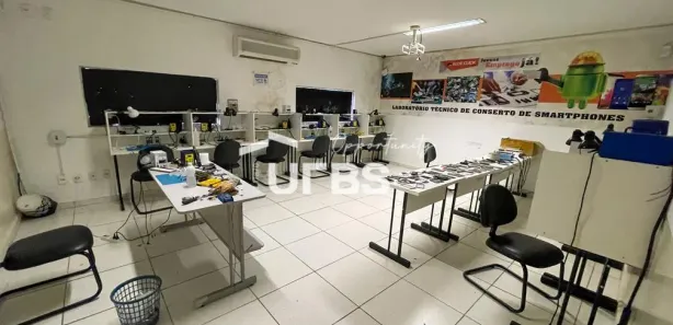 Prédio Inteiro com 5 Quartos à venda, 600m² no Setor Garavelo, Aparecida de Goiânia