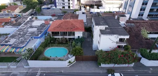 Casa com 6 Quartos à venda, 845m² no Maurício de Nassau, Caruaru