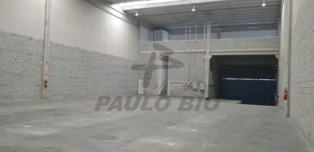 Galpão / Depósito / Armazém para alugar, 1025m² no Piraporinha, Diadema