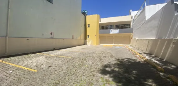 Galpão / Depósito / Armazém com 10 Quartos à venda, 572m² no Bonfim, Santa Maria