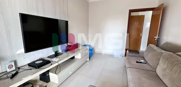 Sobrado com 4 Quartos à venda, 214m² no Jardim América, Goiânia