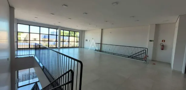 Conjunto Comercial / Sala para alugar, 285m² no Centro, Toledo