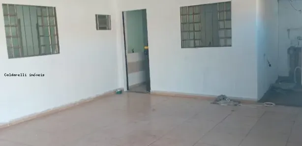 Casa com 2 Quartos para alugar, 80m² no Jardim Tropical, Londrina