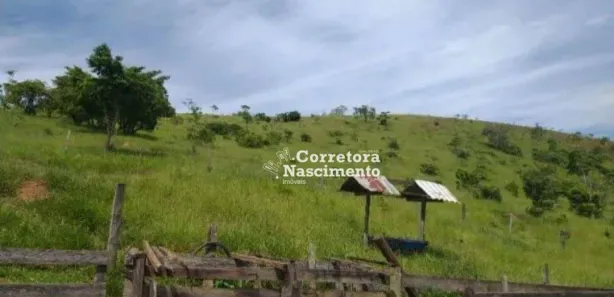 Fazenda / Sítio / Chácara com 2 Quartos à venda, 110m² no Jardim Colinas, Jacareí