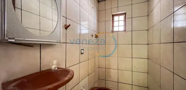 Casa com 2 Quartos para alugar, 85m² no Jardim Riviera, Cambé