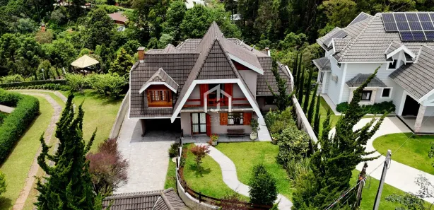 Casa de Condomínio com 5 Quartos à venda, 232m² no Colinas Capivari, Campos do Jordão