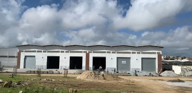 Galpão / Depósito / Armazém para alugar, 211m² no Centenário, Campina Grande