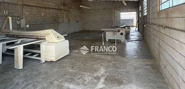 Galpão / Depósito / Armazém para venda ou aluguel, 1141m² no Terra Nova, Taubaté