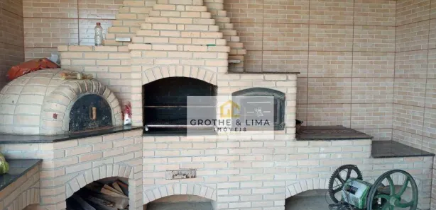 Fazenda / Sítio / Chácara com 4 Quartos à venda, 580m² no Chácara Marambaia, Caçapava