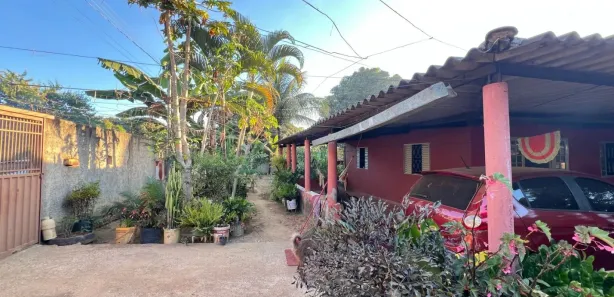 Fazenda / Sítio / Chácara com 3 Quartos à venda, 2000m² no Chácaras Vale das Andorinhas, Novo Gama