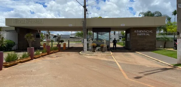 Casa de Condomínio com 2 Quartos para venda ou aluguel, 98m² no Jardim Decolores, Trindade