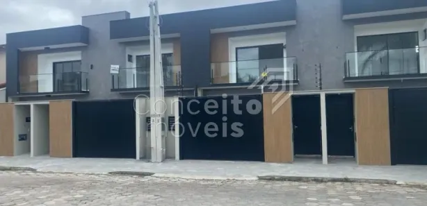 Sobrado com 3 Quartos à venda, 195m² no Floresta, Joinville