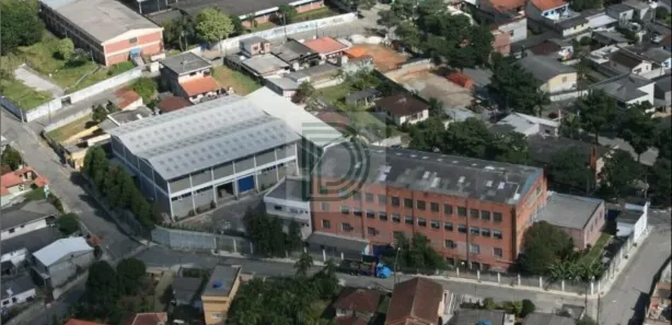 Galpão / Depósito / Armazém para venda ou aluguel, 653m² no Jardim Emília, Embu-Guaçu