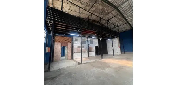 Galpão / Depósito / Armazém para alugar, 594m² no Jardim Marilu, Carapicuíba