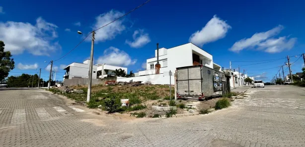 Terreno / Lote / Condomínio à venda, 411m² no São José, Santa Maria