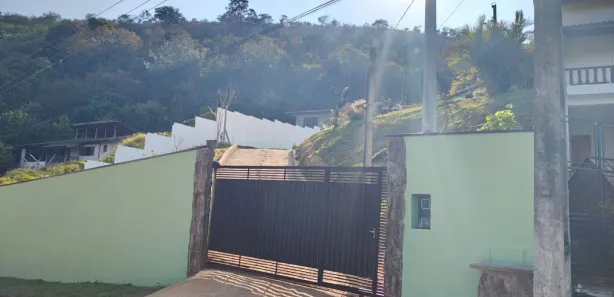 Fazenda / Sítio / Chácara com 3 Quartos à venda, 2000m² no Laranja Azeda, Bom Jesus dos Perdões