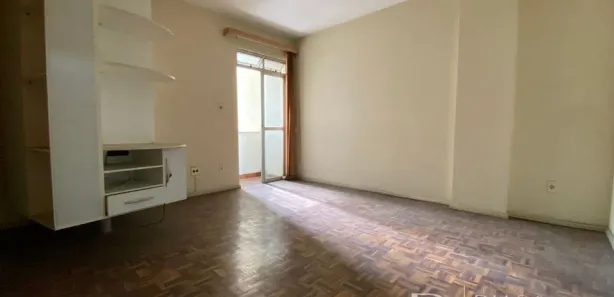 Kitnet com 1 Quarto à venda, 30m² no São Mateus, Juiz de Fora