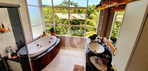 Sobrado com 6 Quartos à venda, 277m² no Vila Progresso, Niterói