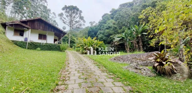 Fazenda / Sítio / Chácara com 3 Quartos à venda, 1100m² no Debossan, Nova Friburgo