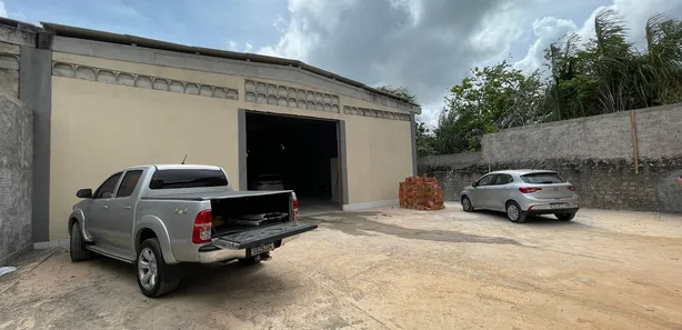 Galpão / Depósito / Armazém para venda ou aluguel, 325m² no , Raposa