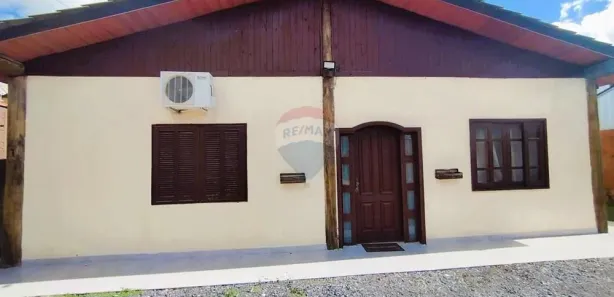 Fazenda / Sítio / Chácara com 3 Quartos para alugar, 200m² no , Araçoiaba da Serra