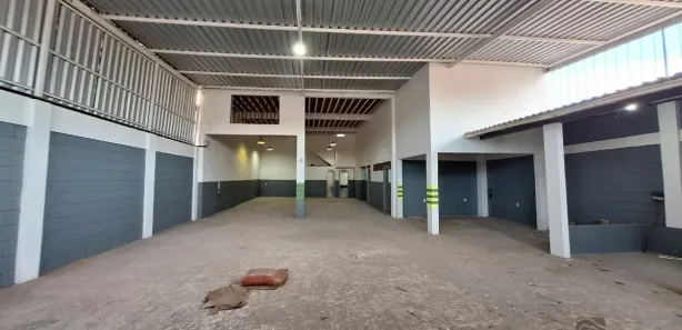 Galpão / Depósito / Armazém para alugar, 228m² no Botafogo, Macaé