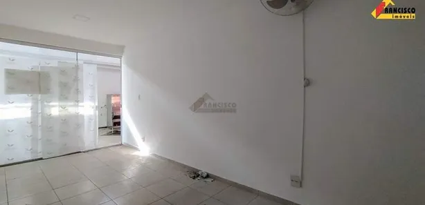 Loja / Salão / Ponto Comercial à venda, 18m² no Bom Pastor, Divinópolis