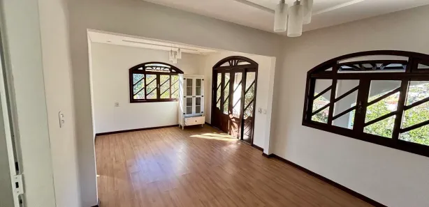 Casa com 5 Quartos à venda, 214m² no Velha Central, Blumenau