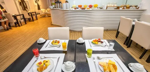 Hotel / Motel / Pousada com 1 Quarto à venda, 30m² no Copacabana, Rio de Janeiro
